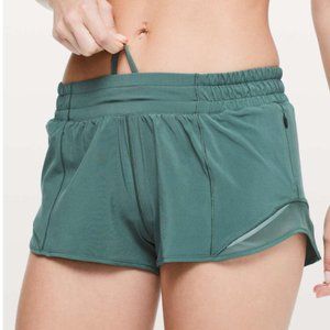 Lululemon Hotty Hot Short II 4"